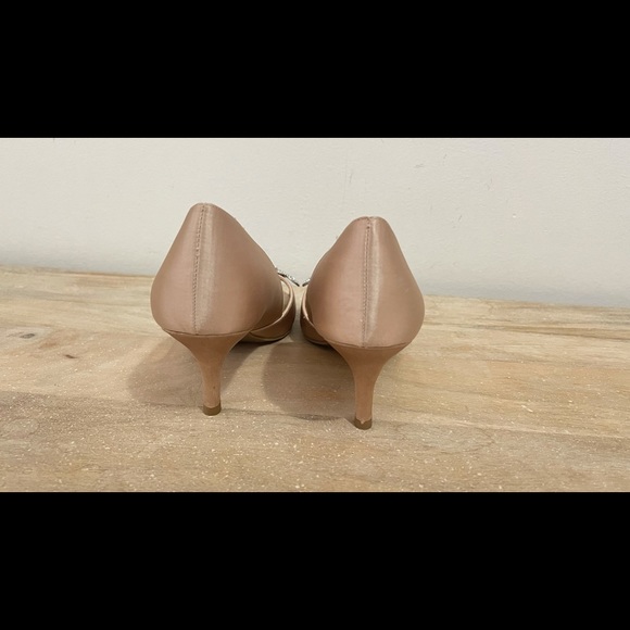 Pumps - Picture 2 of 5